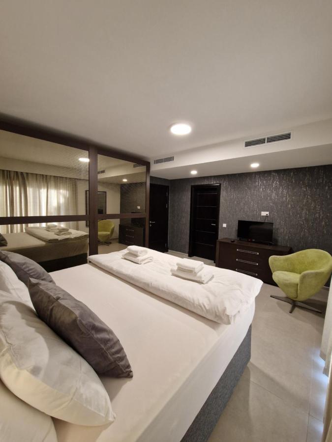 Korzo Suites St. Julian'S 外观 照片