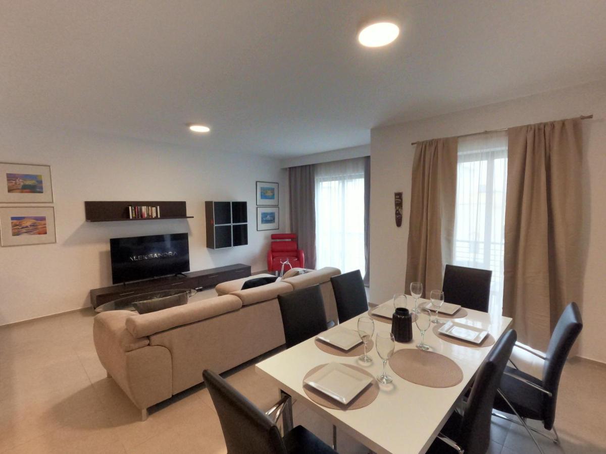 Korzo Suites St. Julian'S 外观 照片