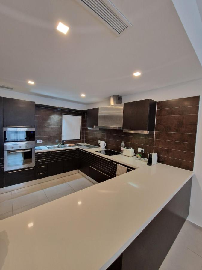 Korzo Suites St. Julian'S 外观 照片