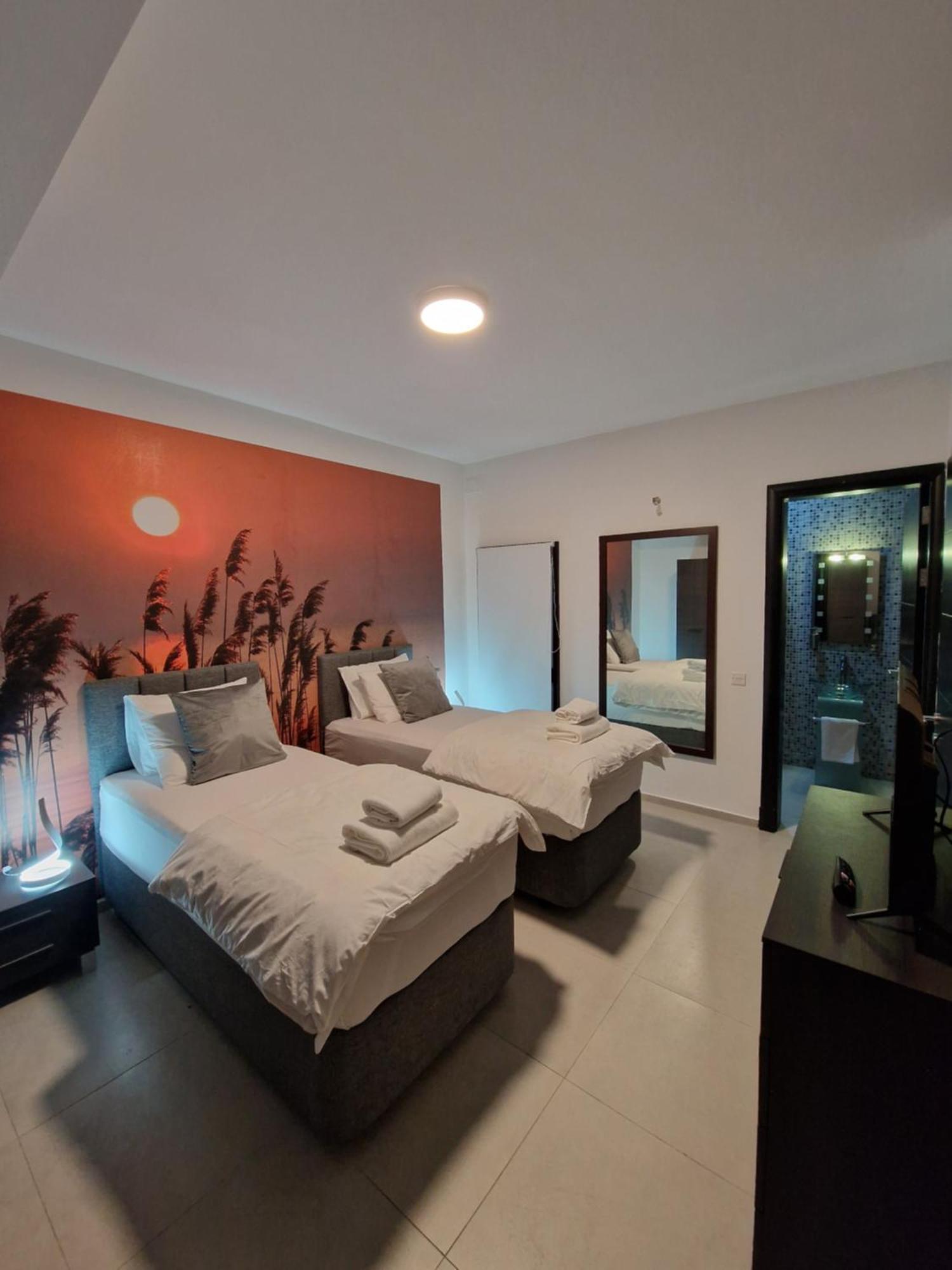 Korzo Suites St. Julian'S 外观 照片